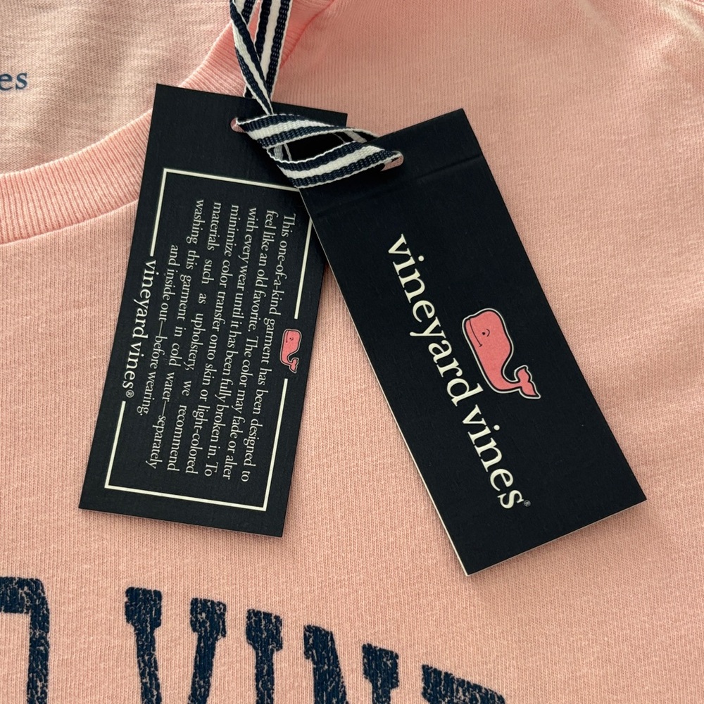 Vineyard Vines Pink Tee with Navy Logo-Firm price - Picture 4 of 6